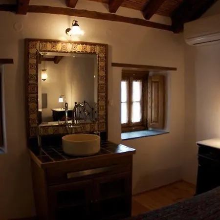 Malvasia Traditional Hotell 3*
