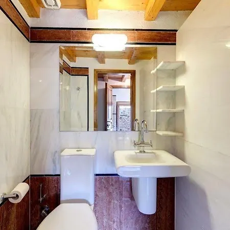 Hotell Malvasia Traditional 3*
