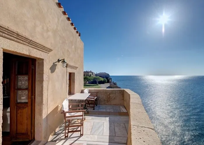 Malvasia Traditional Monemvasía