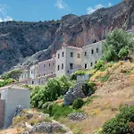 Malvasia Traditional فندق
