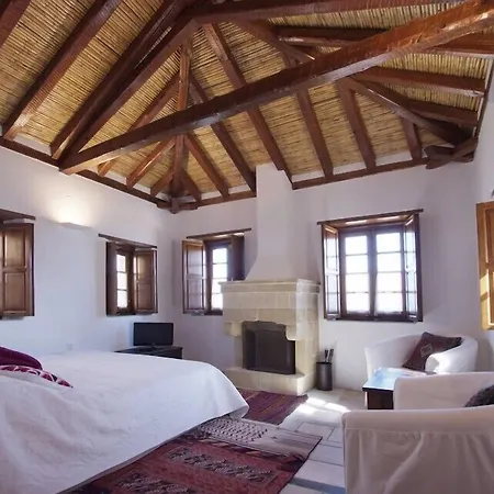 Malvasia Traditional Hotel 3*