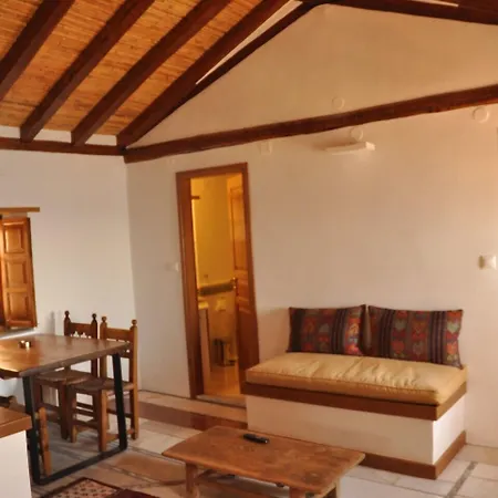 Malvasia Traditional 3* Monemvasia