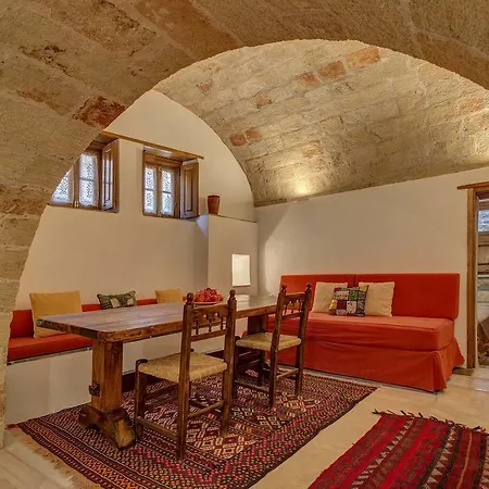 Malvasia Traditional Hotel 3*