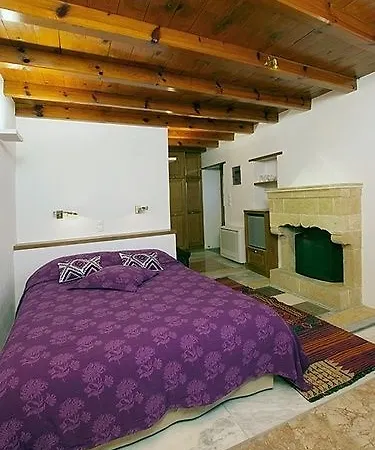 Ξενοδοχείο Malvasia Traditional 3*