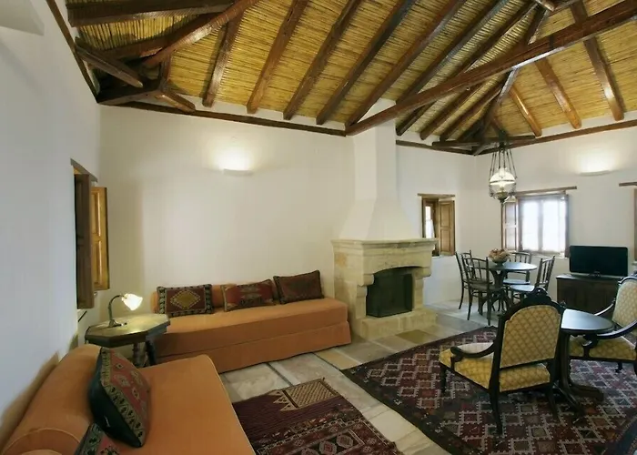 Malvasia Traditional 3* Monemvasía