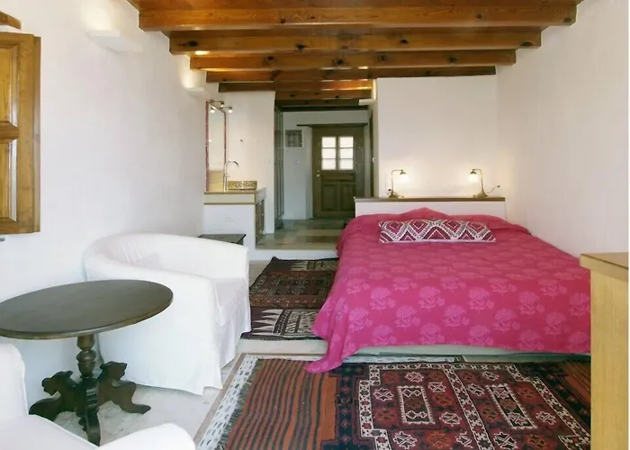 Malvasia Traditional 3* Monemvasía