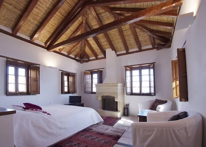 Malvasia Traditional Hotel 3*