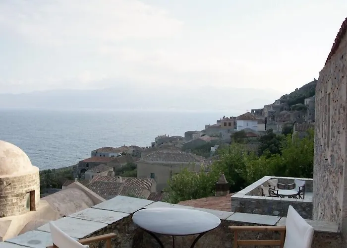 Malvasia Traditional Monemvasía