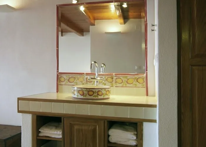 Malvasia Traditional 3* Monemvasía