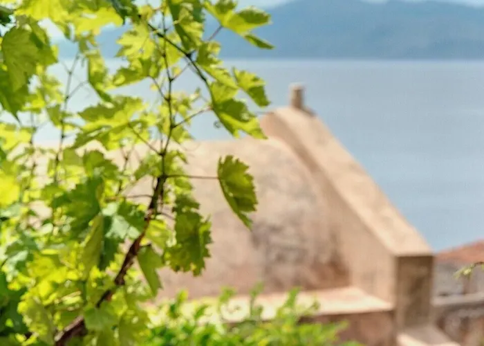 Malvasia Traditional Hotel 3*