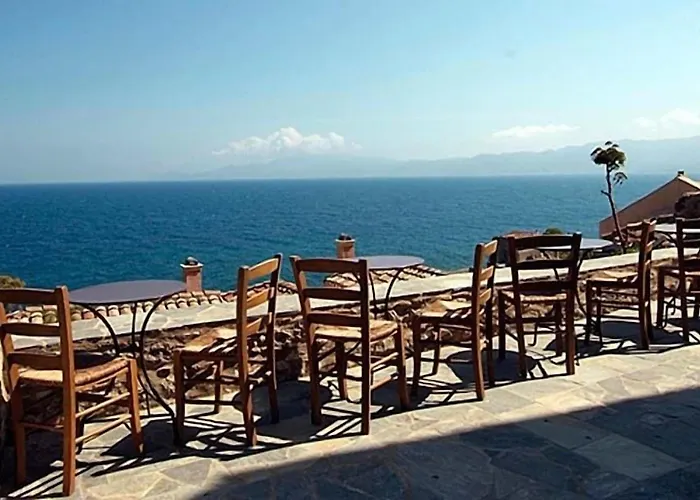 Malvasia Traditional Hotel 3*