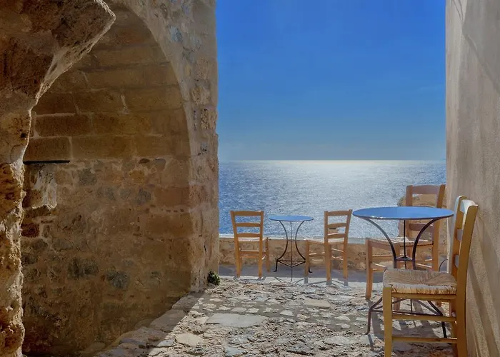 Malvasia Traditional Monemvasía